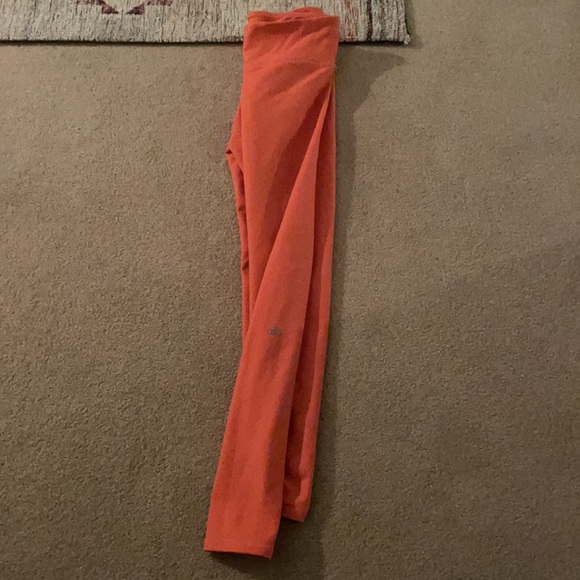 Alo US size XS. Gently used. - Picture 3 of 3